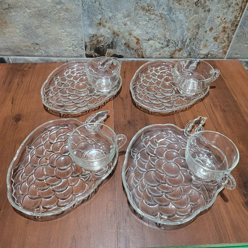 VTG Clear Glassware Snack Set 4 Four Plates Cups